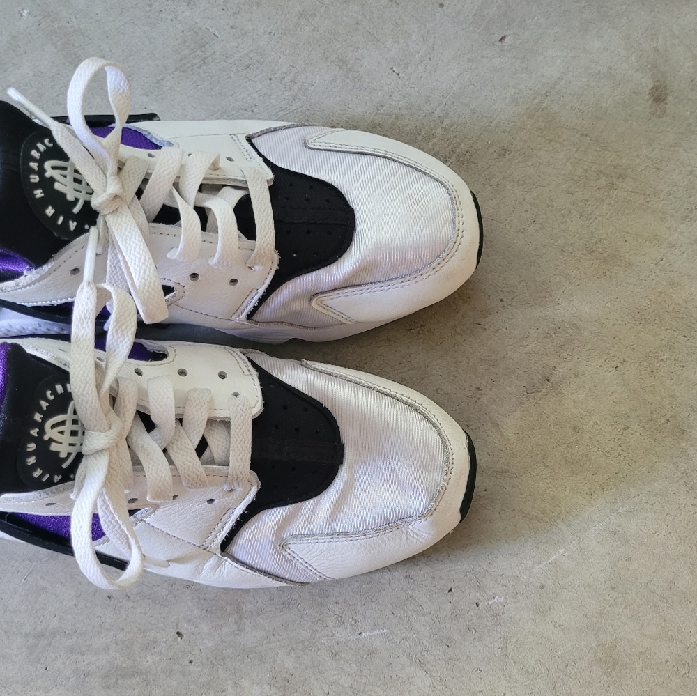 Nike Women's Purple Air Huarache - Picture 9 of 10